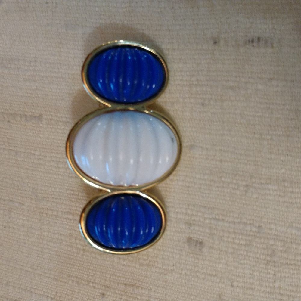 Brooch